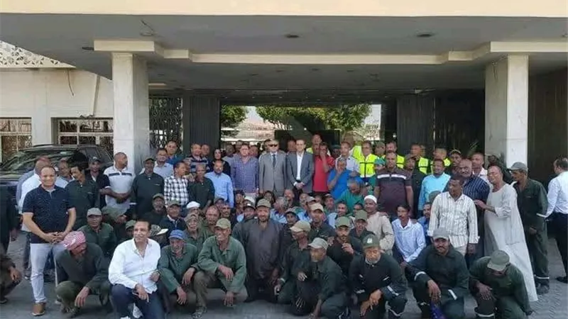 إشادة بجهود عمال النظافة.. يرسمون لوحة مشرفة بالأقصر في زيارة ملك إسبانيا وقرينته
