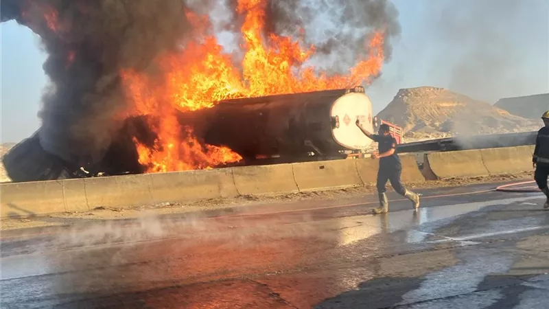 القصة الكاملة لحادث الإقليمي.. سيارة محملة بمواد بترولية حولت الأسفلت إلى كوم رماد
