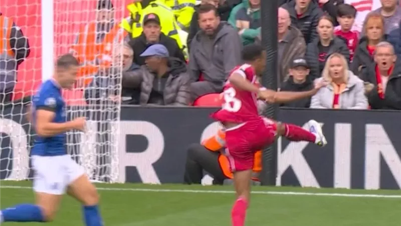 أسيست محمد صلاح .. جرافينبرخ يتقدم لـ ليفربول أمام إيفرتون