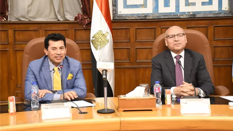 وزير الشباب والرياضة ومحافظ القاهرة يطلقان مبادرة 