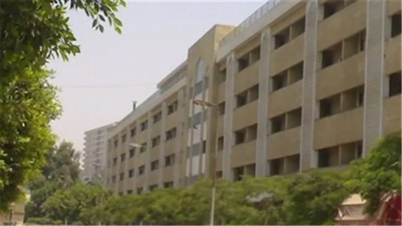 بعد أسبوع من انطلاق الدراسة.. جامعة القاهرة تبدأ تسكين طلابها بالمدينة الجامعية 
