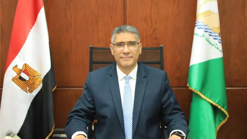 محافظ الجيزة يتابع أعمال توسعة ورصف طريق ترعة فهمي بالمنصورية