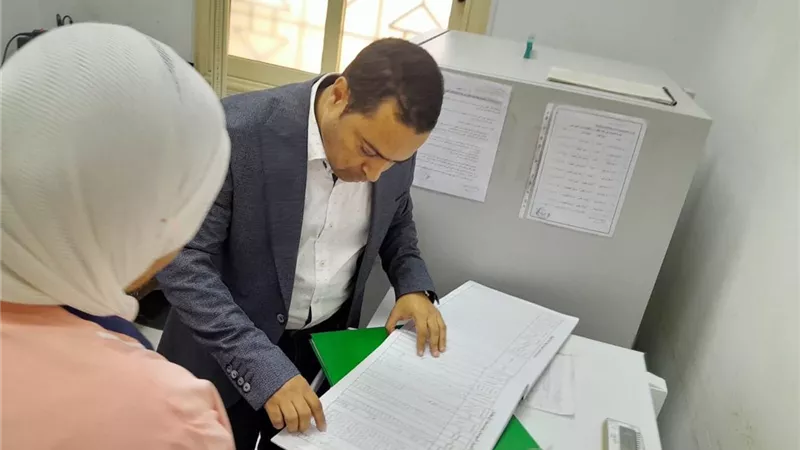 وكيل وزارة الصحة يتفقد سير العمل بالمركز الطبي بحي رابع بدمياط الجديدة |صور