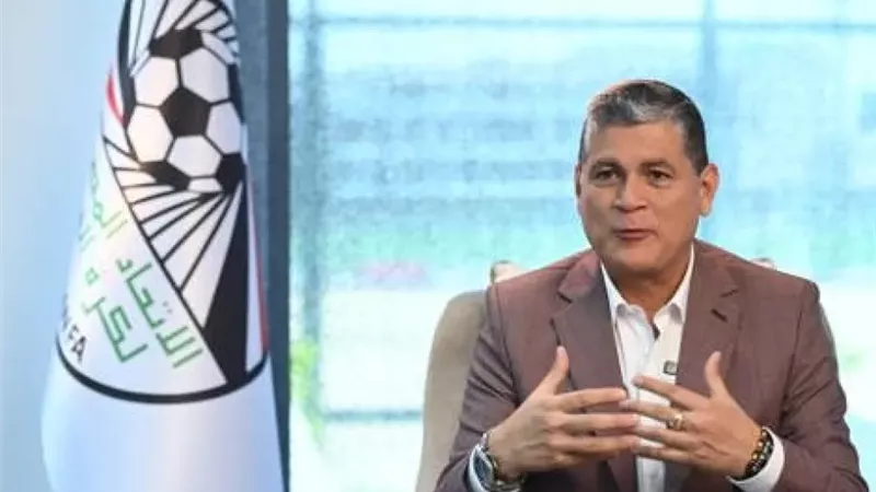 أوسكار يجتمع مع حكام تقنية الفيديو بعد عودته من تشيلي
