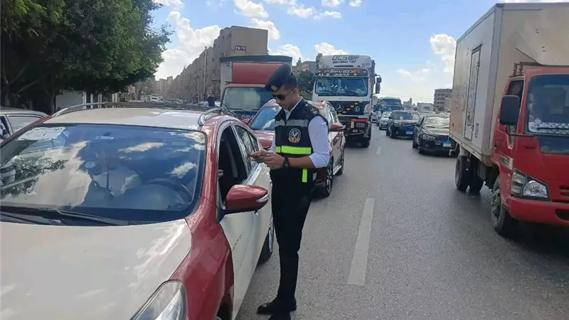 ضبط 106 آلاف مخالفة مرورية متنوعة خلال حملات على الطرق والمحاور