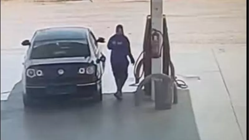 الأمن يفحص فيديو سائق بشركة دخل محطة بنزين فوّل سيارته ثم فرّ هاربًا