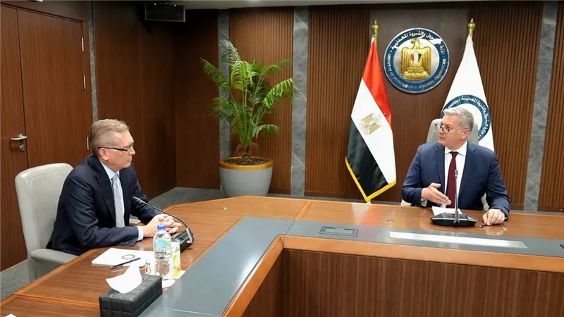 مصر والولايات المتحدة تبحثان تعزيز التعاون بقطاع الطاقة والاستثمارات المستدامة
