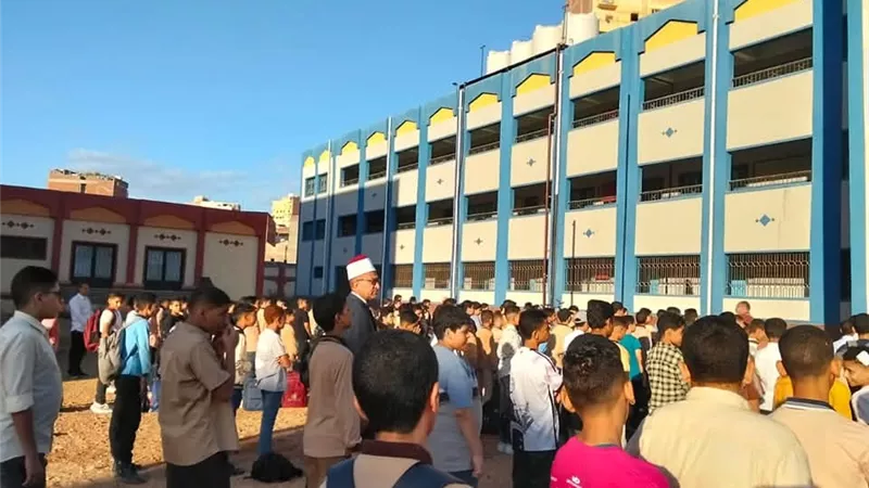  رئيس منطقة كفر الشيخ الأزهرية يتابع انطلاق الدراسة بالمعاهد في أول أيام العام الدراسي