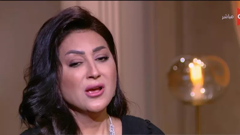 وفاء عامر: ما فعلته مع إبراهيم شيكا أقل ما يمكن تقديمه لإنسان عانى كثيرًا| فيديو