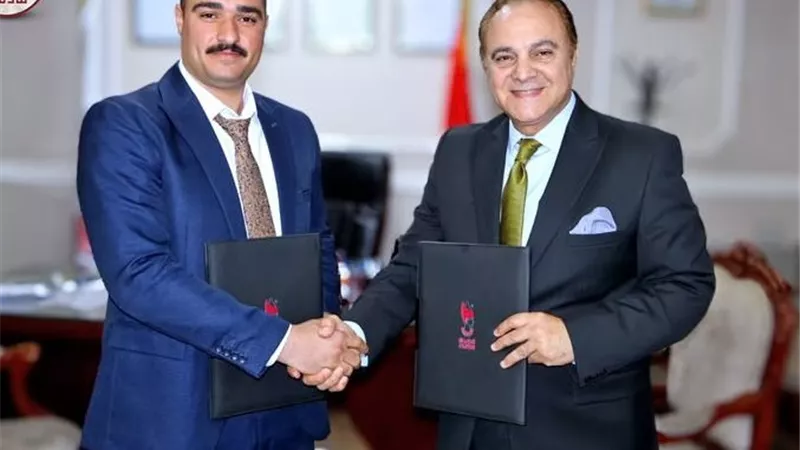 توقيع عقود مشروع أول فندق خمس نجوم بسوهاج