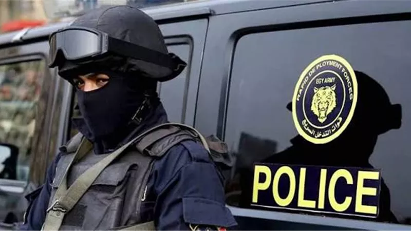 ضبط متهم بسرقة أسلاك الكهرباء من داخل محل عمله في الشيخ زايد