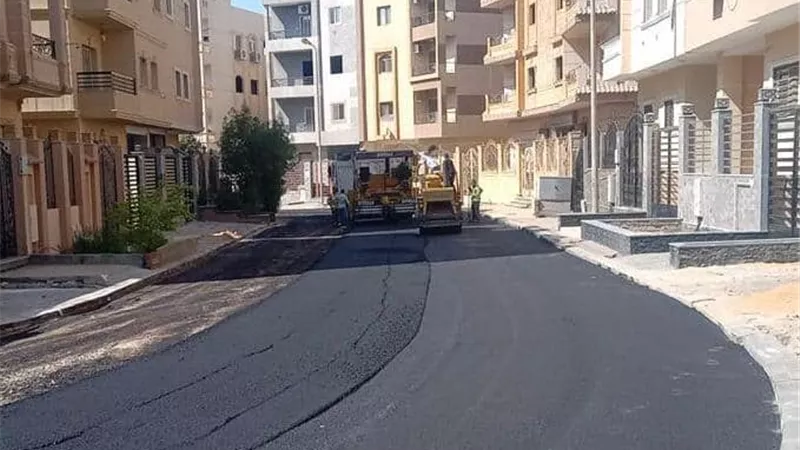 وزير الإسكان يتابع تطوير محور بن زايد الرابط بين القاهرة الجديدة والعاصمة الإدارية