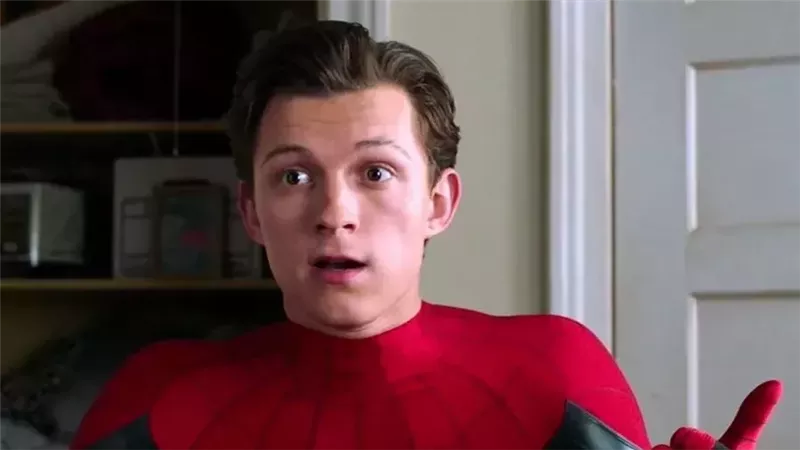 توقف تصوير «Spider-Man» مؤقتًا بعد تعرض توم هولاند لإصابة خطيرة