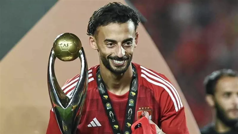 تفاصيل عرض الأهلي الجديد لتجديد أحمد عبد القادر