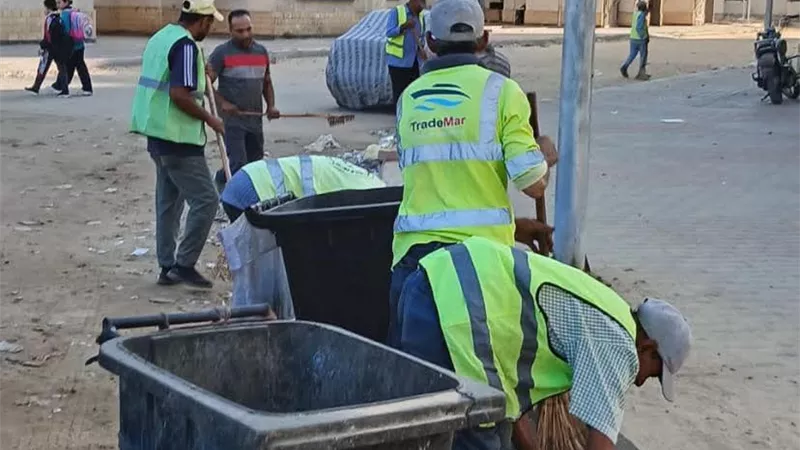 رئيس مدينة بورفؤاد يتابع حملات النظافة بمساكن الـ 9000 ويشيد بالخدمات