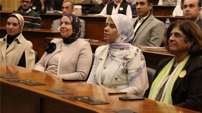 جامعة الإسكندرية تودع «المدرسة الشتوية» بعد توثيق مبنى بورصة مينا البصل