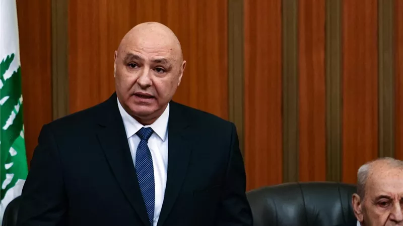 رئيس لبنان: نرحب بأي دور فرنسي يسهم في وقف الأعمال العدائية