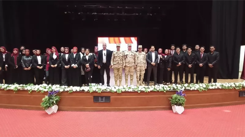 لتعزيز الوعي الوطني.. وفد طلابي من جامعة دمنهور في زيارة لقاعدة محمد نجيب