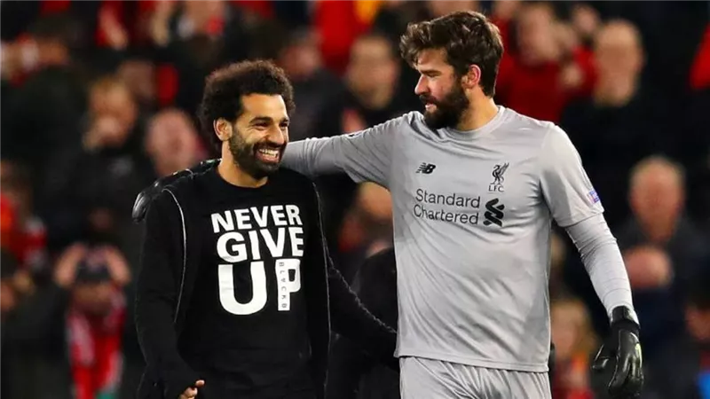أليسون يتحدث عن أزمة محمد صلاح مع ليفربول