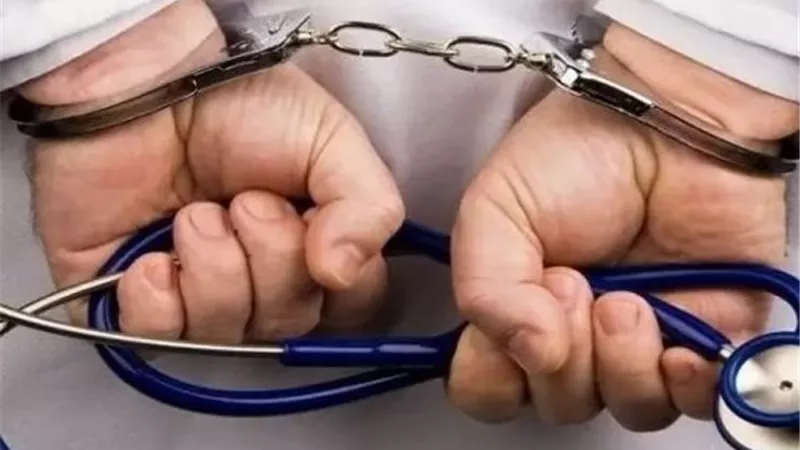 القبض على صيدلي ومساعده بعد وفاة شاب إثر «حقنة برد» بعين شمس