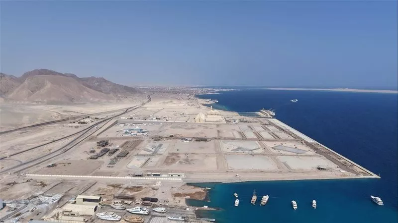 «ميناء السخنة».. مركز إقليمي للنقل واللوجستيات وتجارة الترانزيت| فيديو