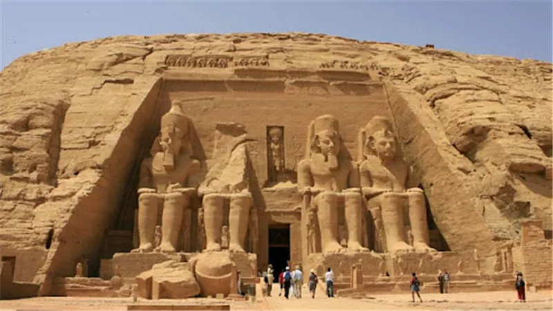 أبرزها مصر.. أكثر الوجهات العالمية جذبًا للسياحة في 2025