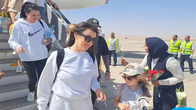 الغردقة تواصل انتعاشتها الشتوية.. استقبال 18 ألف سائح في يوم واحد 