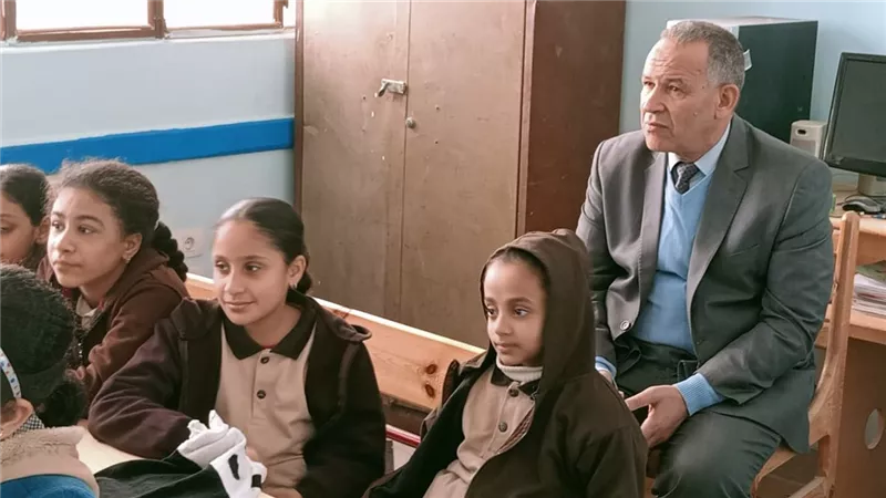 طالب يقفز من الدور الثاني بمدرسته.. و