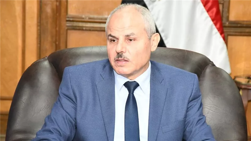  رئيس جامعة قناة السويس ..نسعى الى تخريج طالب جامعي مثقف 