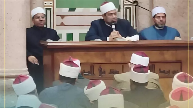 مدير أوقاف كفر الشيخ يترأس اجتماعا للأئمة