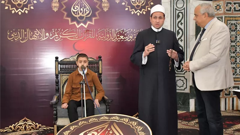 محّكم دولي من طاجيكستان.. اختبار 126 متسابقًا من الصغار بحفظ القرآن 