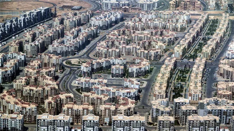 خبير اقتصادي: الإفراط في الاستثمار العقاري ناقوس خطر يهدد الاقتصاد