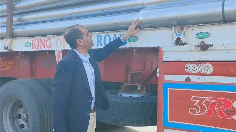 توريد 40 عموداً لرفع كفاءة مدخل حي سخا بمدينة كفر الشيخ