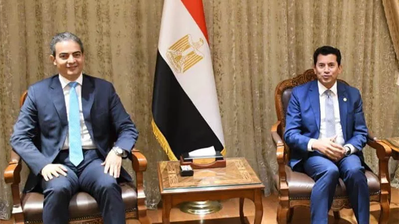 نقيب الإعلاميين يهنئ وزير الشباب والرياضة لفوزه برئاسة لجنة باليونسكو