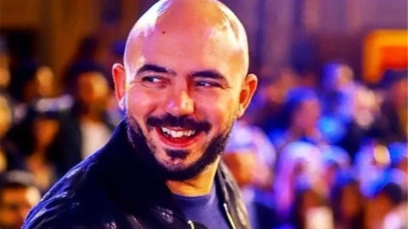 محمود العسيلي يكشف أسرارا عن أسلوبه في العمل ويشيد بعمرو دياب