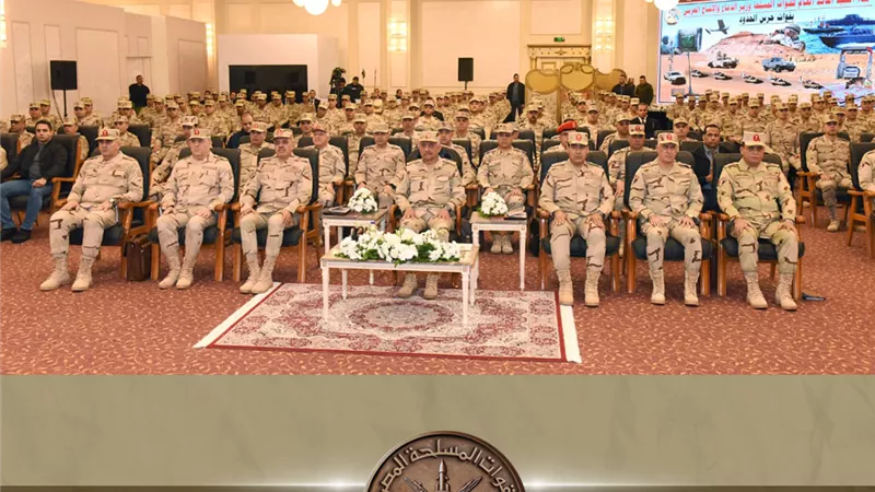 وزير الدفاع يلتقي مقاتلي قوات حرس الحدود ويكرم المتميزين|صور
