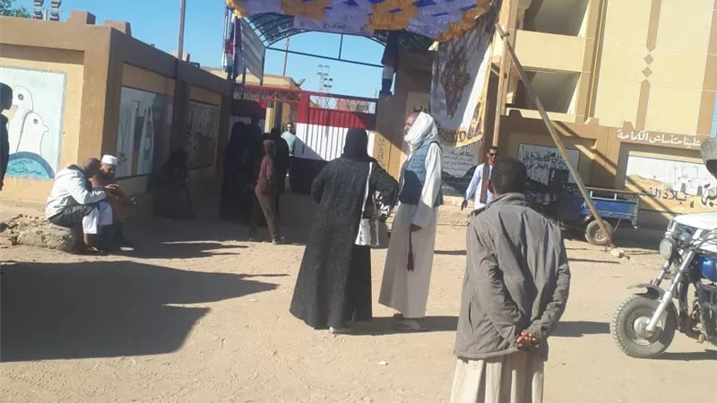 بدء توافد المواطنين بنصر النوبة للإدلاء بأصواتهم في انتخابات النواب 