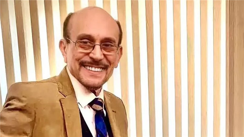 رقصة محمد صبحي وقبلة حنان شوقي.. أبرز لقطات مهرجان آفاق المسرحي