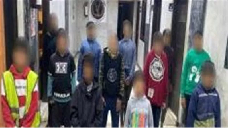 القبض على 12 متهما لاستغلال 18 طفلا في التسول بالقاهرة
