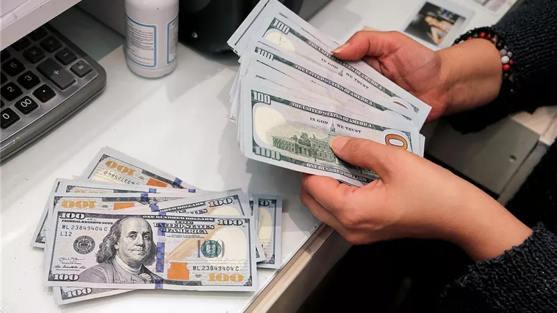 ارتفاع إيرادات الخدمات بمصر 6.1% في 2024/2025 مدعومة بالسياحة| خاص