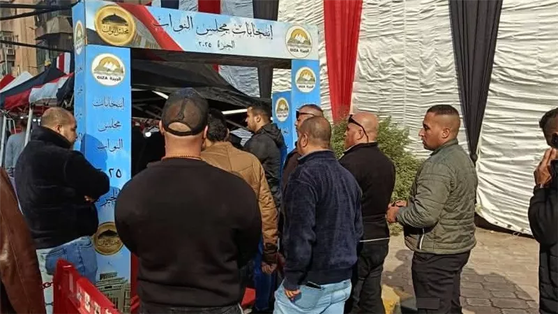 الائتلاف المصري يرصد هيمنة الكتل المنظمة وتراجع الحشود أمام اللجان
