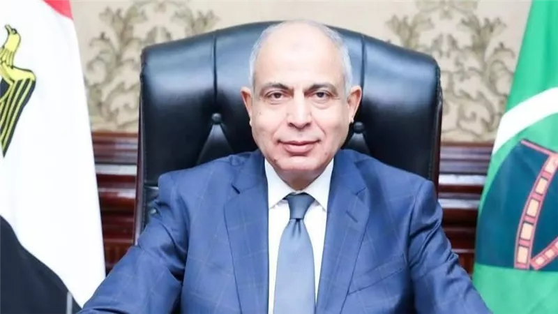 محافظ المنيا يتابع انطلاق انتخابات النواب ويؤكد: تسير بانتظام