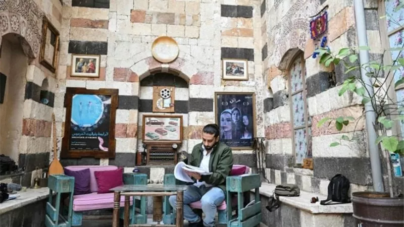 من أداة قمع لفضاء إبداع.. سجون في سوريا تتحول لمواقع تصوير