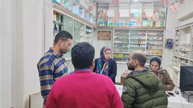 حملة تموينية تضبط صيدليات مخالفة وتغلق 3 منشآت صحية بالفيوم