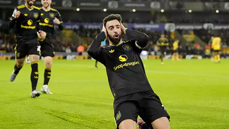 برونو فيرنانديز يتوج بجائزة أفضل لاعب في الجولة 15 من البريميرليج