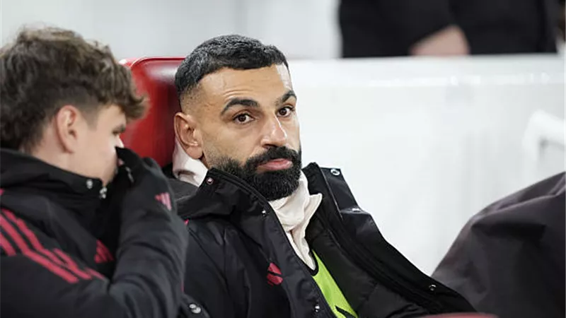 نجم إنجلترا السابق: أمم أفريقيا طوق نجاة محمد صلاح وسط تصاعد أزمته الأخيرة