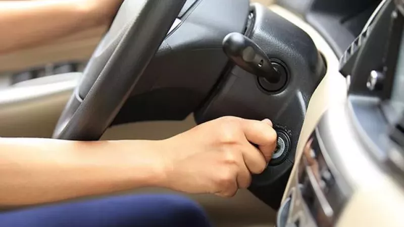 قبل تشغيل سيارتك في الصباح.. ٧ خطوات ذكية لحمياتها بالشتاء