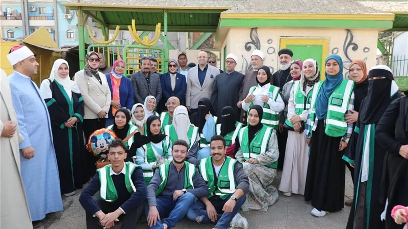 محافظ بني سويف يشارك الأيتام يومهم الترفيهي لدعم الرعاية الاجتماعية