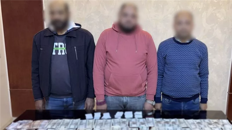 ضبط 3 أشخاص يوزّعون أموالا لحشد الناخبين بالمنيا