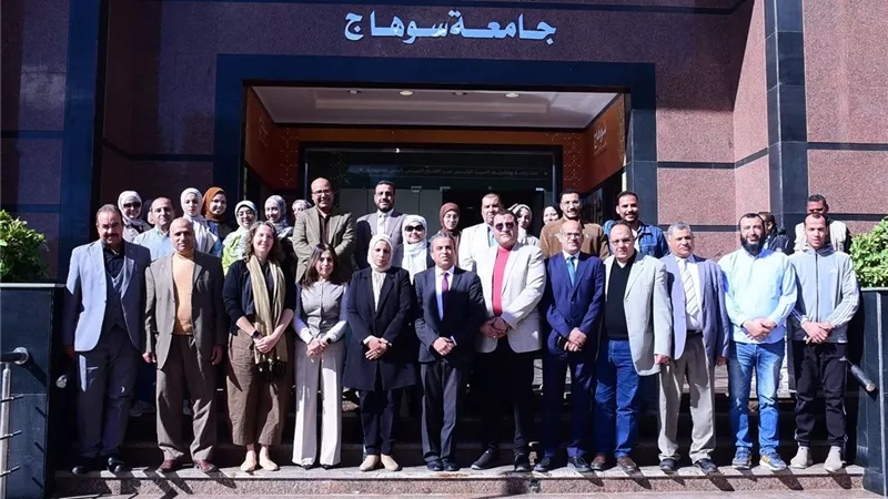 رئيس جامعة سوهاج يستقبل وفدًا من معهد جوته الألماني